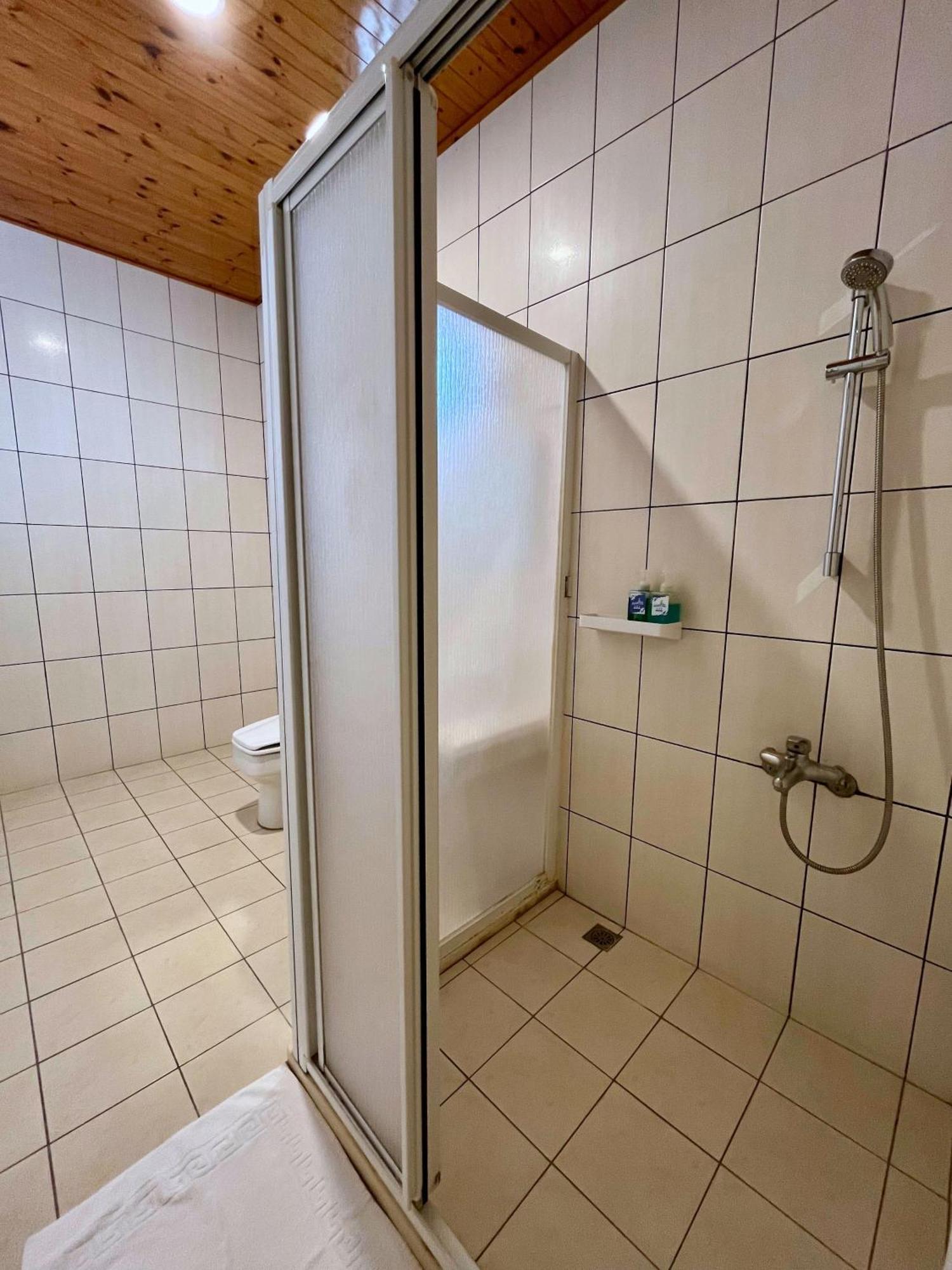 The Blue Lagoon B&B 豊浜郷 エクステリア 写真